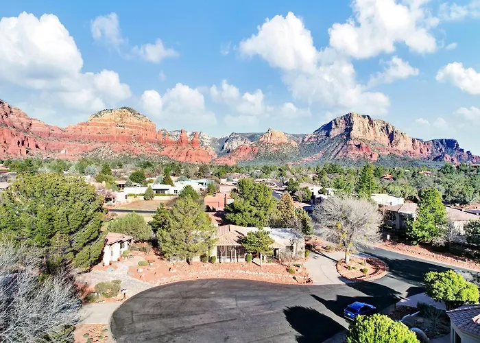 Holiday home Three Bedroom, Amazing Views, Hot Tub And Pets Allowed, Close To Chapel Of The Holy Cross And Chapel Hill, Less Than 1mi To Trailheads
